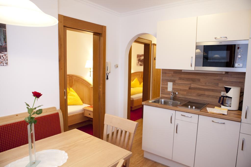 Appartement-Gaestehaus Ursula Flachau Room photo